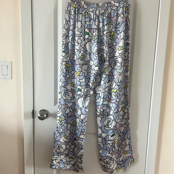 Olivia von Halle 100% silk pajamas set - Picture 12 of 17